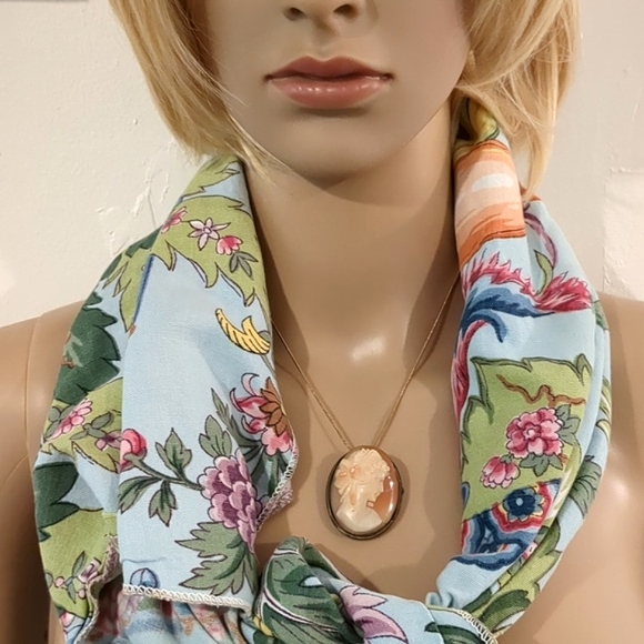 Vintage silver shell cameo brooch pendant. Estate - Picture 4 of 16